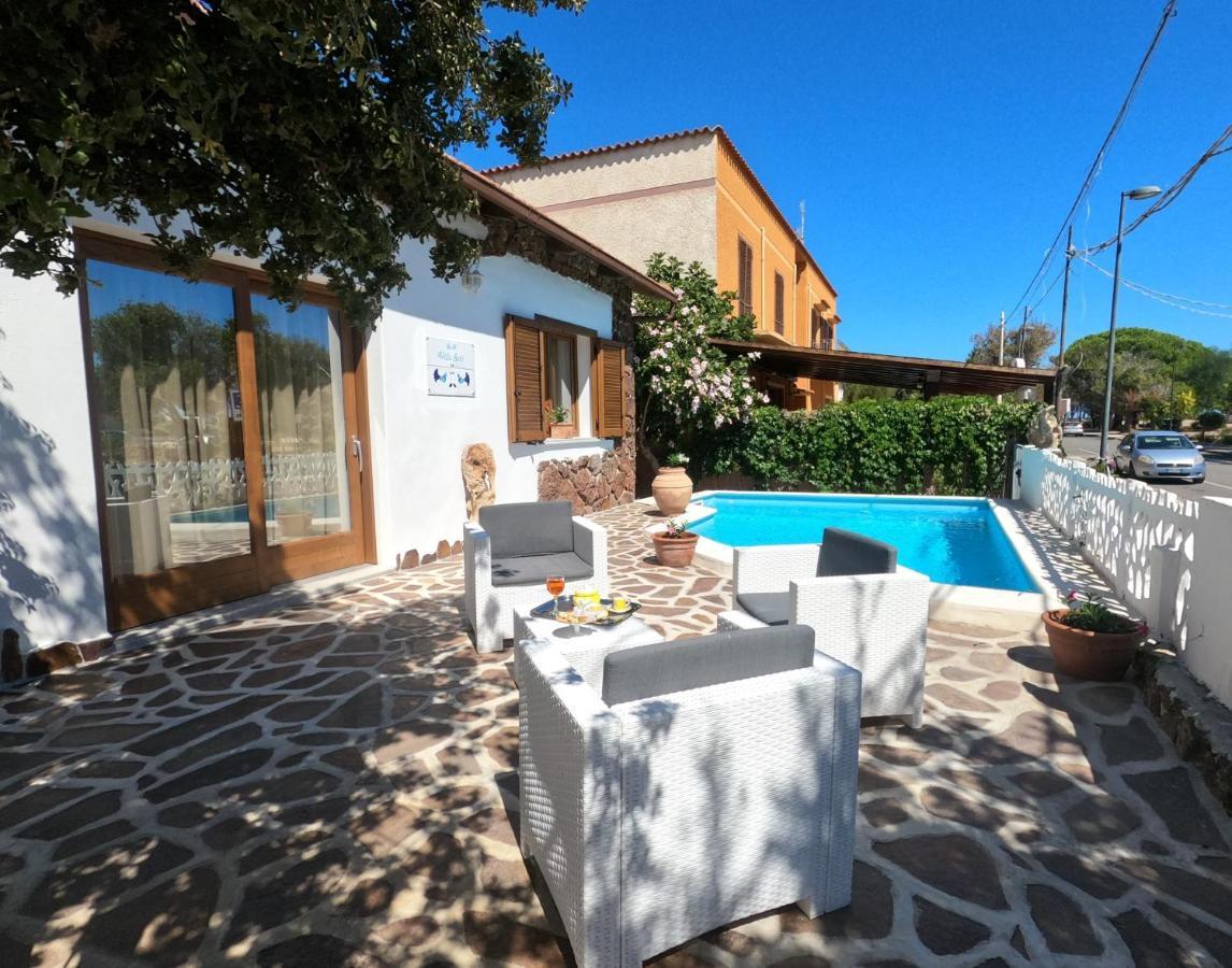 Villa Sari Affitta Camere La Caletta Eksteriør bilde